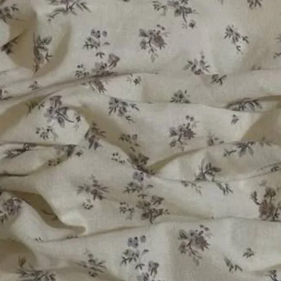 Cream Floral Dress - Picture 2 of 4